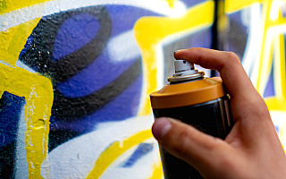 Poetycki mural w Olsztynie. „Abstrakcyjna kompozycja pozwala na dowolną interpretację” Poetycki mural w Olsztynie. „Abstrakcyjna kompozycja pozwala na dowolną interpretację”